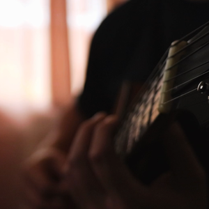 双女主牛奶和冰块
